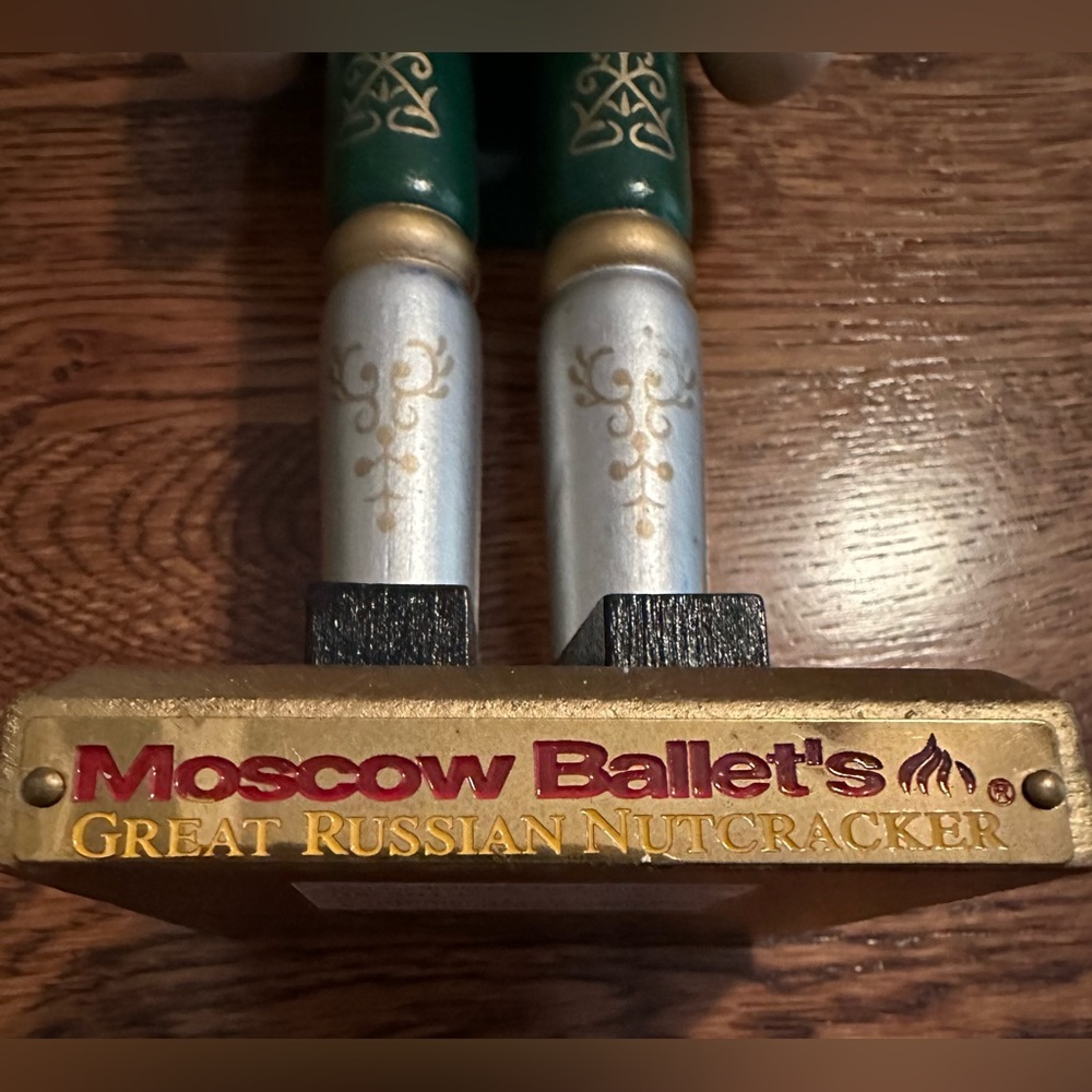 New Russian Handcrafted Wooden Nutcracker - Picture 6 of 9